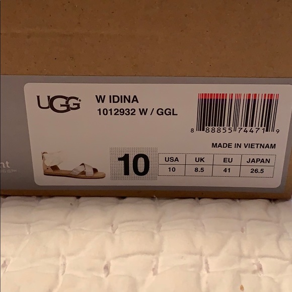 UGG cream flat sandals - Picture 3 of 3